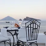 Otel Lisca Bianca 4*