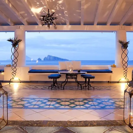 Lisca Bianca Hotel 4*