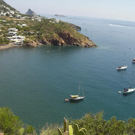 Lisca Bianca Hotel 4*