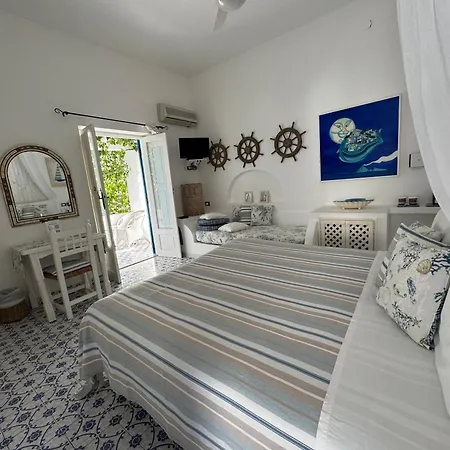 Lisca Bianca Hotel 4*