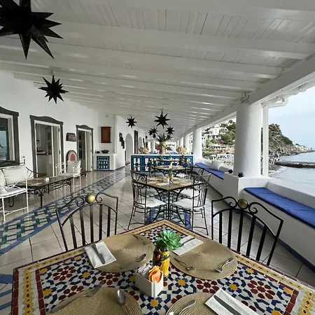 Lisca Bianca Hotel 4*