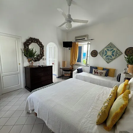 Hotel Lisca Bianca 4*