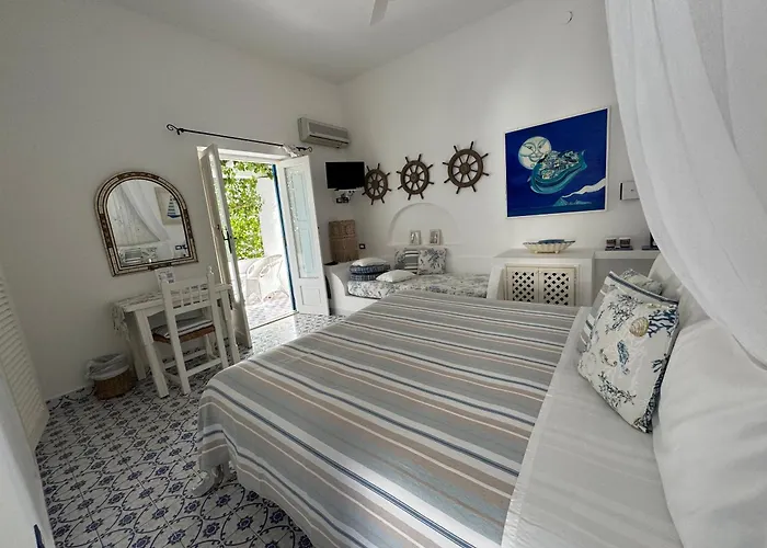 Lisca Bianca Hotel 4*