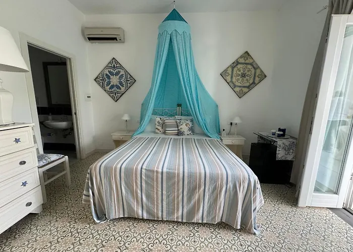 Lisca Bianca 4*